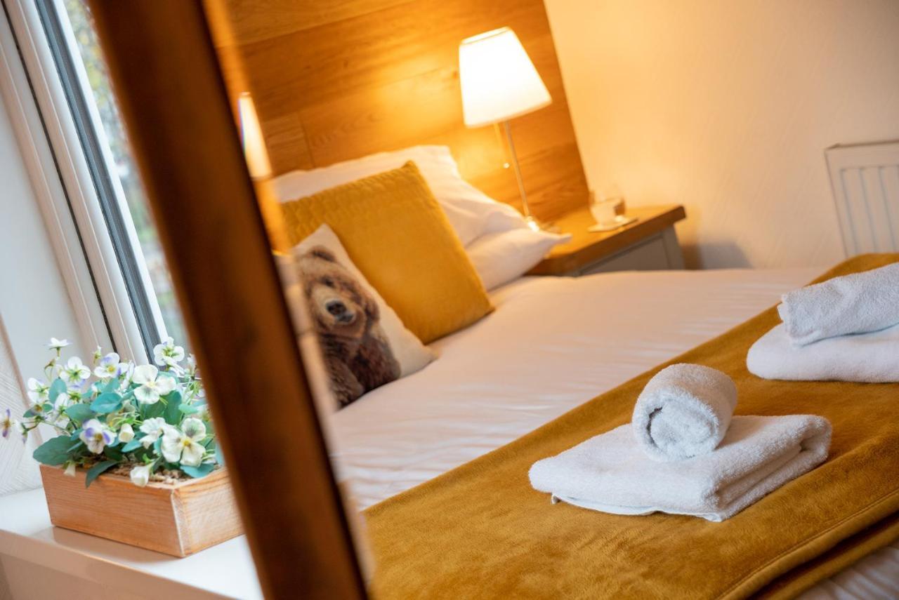 Woodland Cottage - Private Courtyard - Pet Friendly Retreat In The Heart Of 温德米尔 外观 照片
