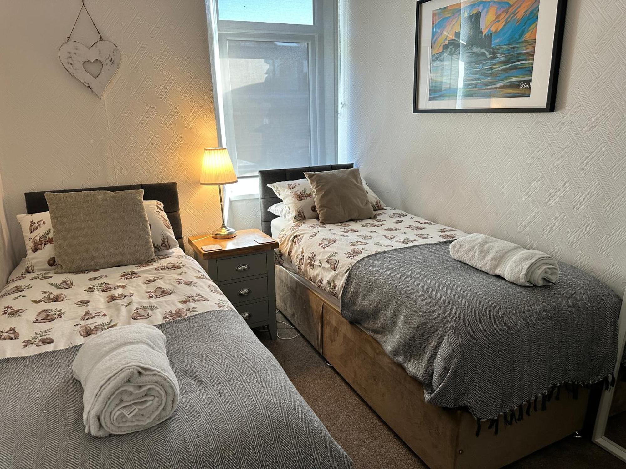 Woodland Cottage - Private Courtyard - Pet Friendly Retreat In The Heart Of 温德米尔 外观 照片